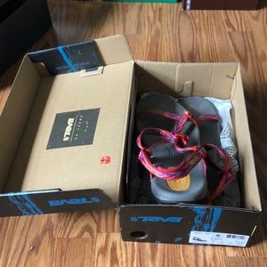 Teva sandals zirra style